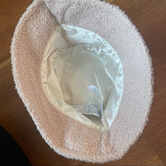NWOT Teddy bucket hat - never worn - given as gift - Picture 3 of 5